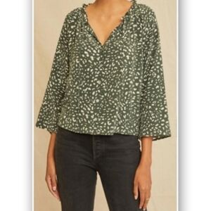 NWOT•Amour Vert Washable Silk Blouse (M)